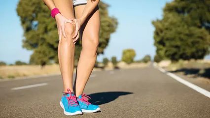 女性膝關(guān)節(jié)更容易壞！需及時補(bǔ)充氨糖軟骨素！
